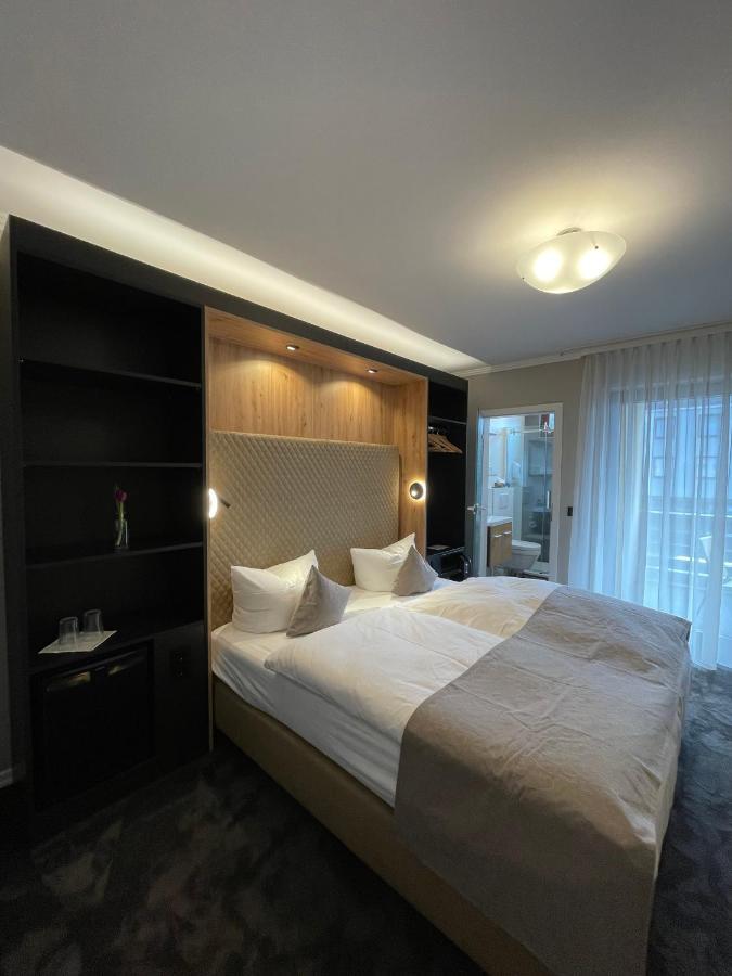 Hotel Zum Faehrturm Меринг Экстерьер фото