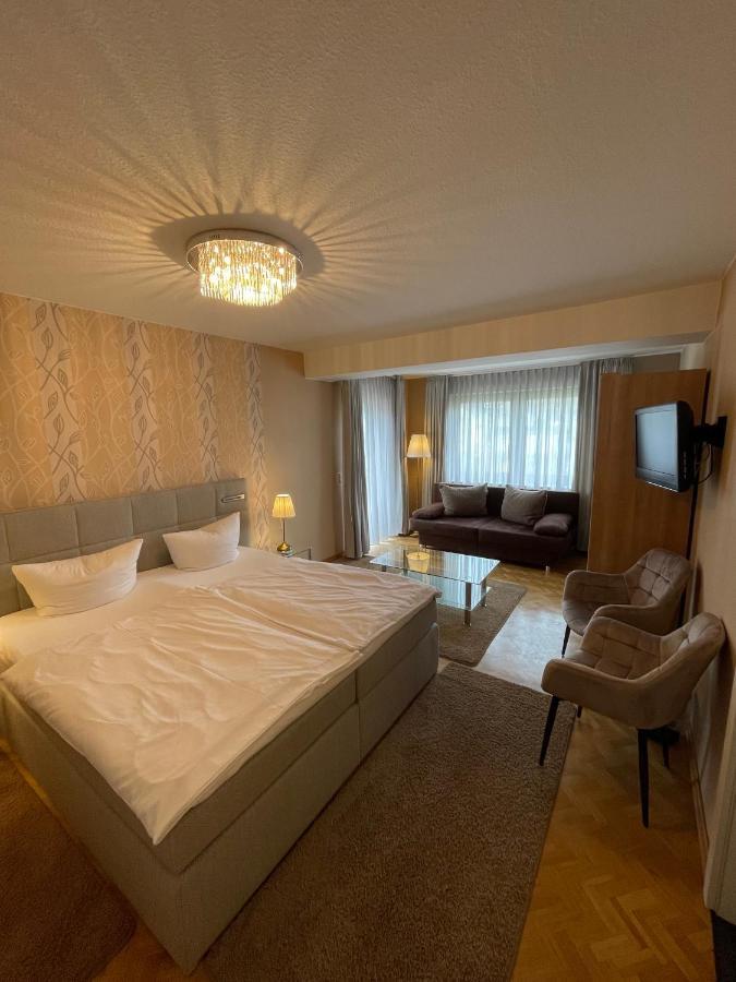 Hotel Zum Faehrturm Меринг Экстерьер фото